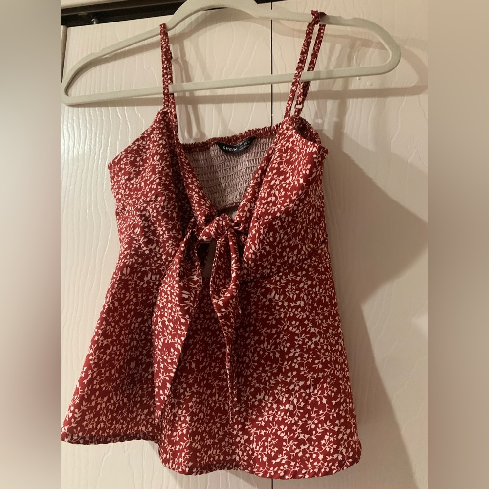 Women's Red Floral Top